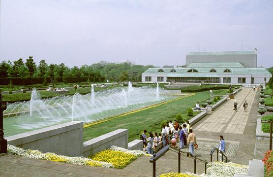 park. 650m to the Blue Leaf Forest Park