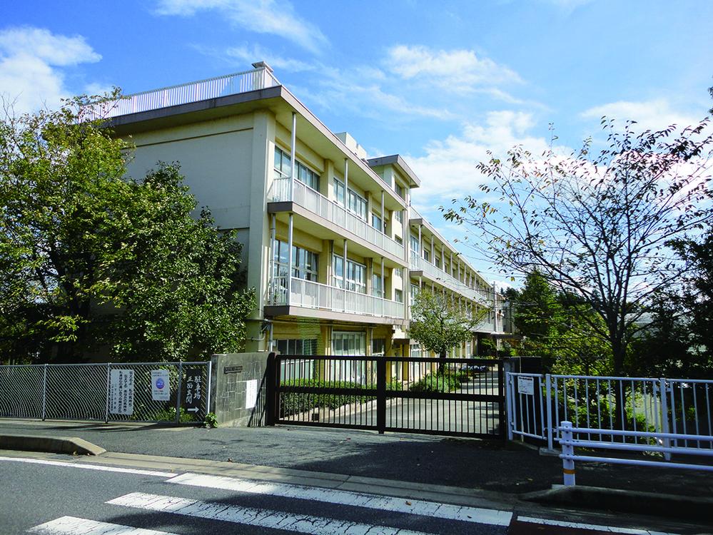 Junior high school. Kawato 1900m until junior high school