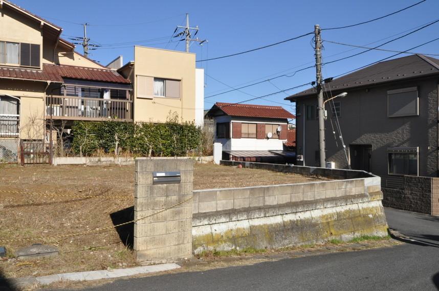 Local photos, including front road. Local Photos