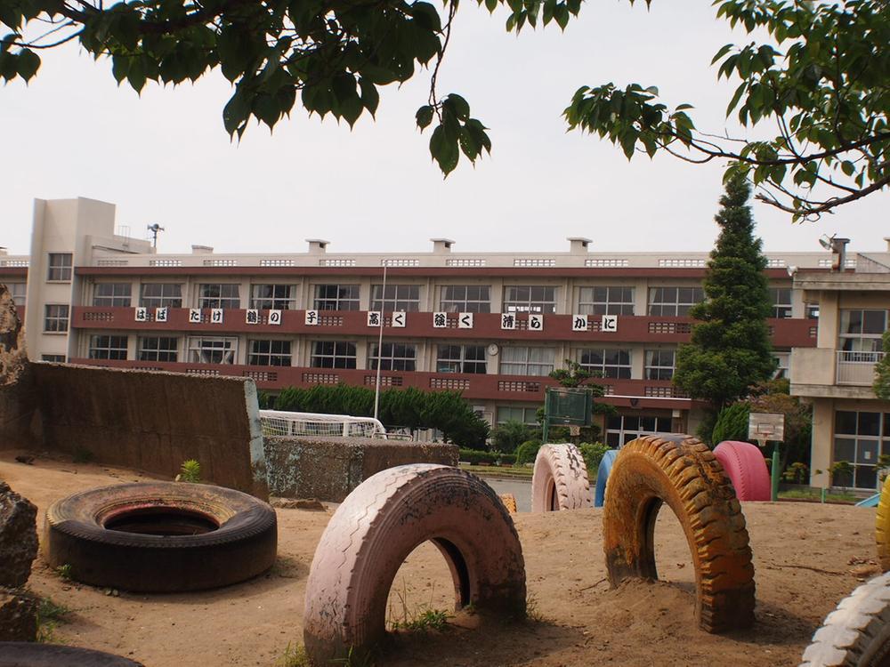 Primary school. 595m until the Chiba Municipal Tsurusawa Elementary School