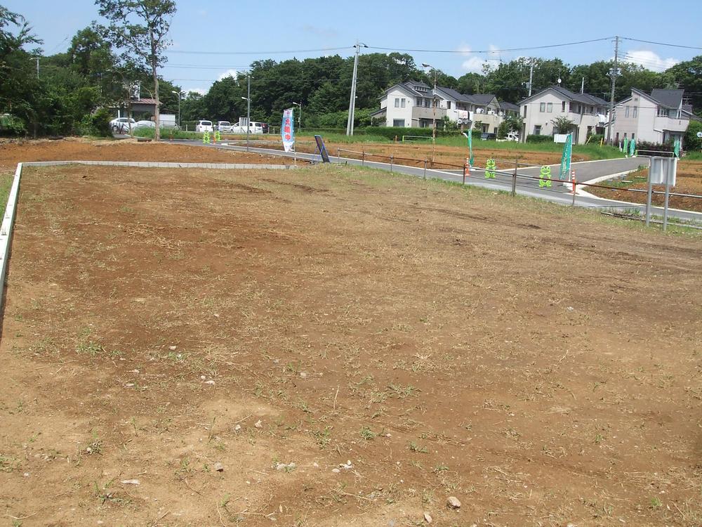 Local land photo. Is a photograph of the local, which was taken from the southwest side. (July 2013 shooting)