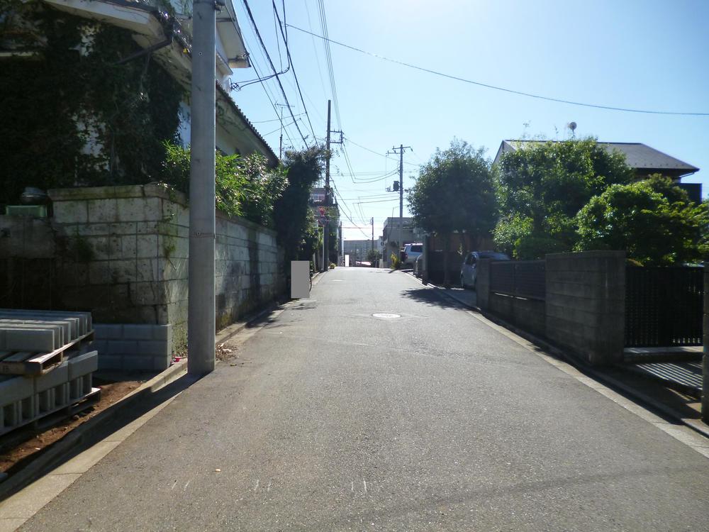 Local photos, including front road. Local (10 May 2013) Shooting