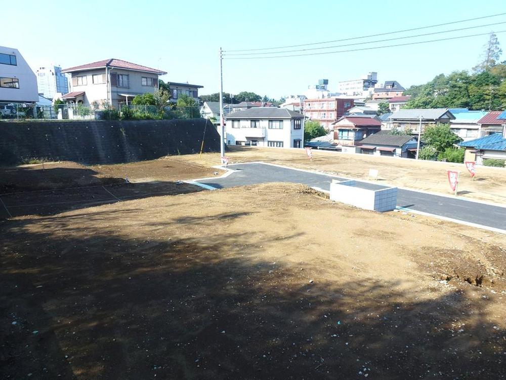 Local photos, including front road. Local (10 May 2013) Shooting