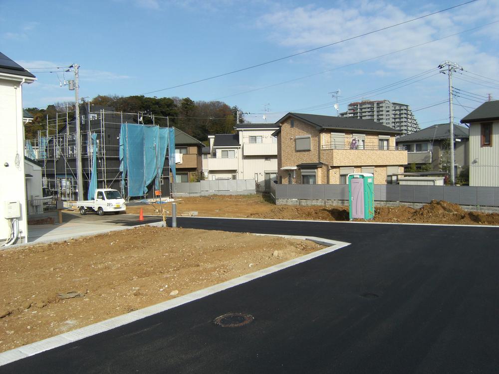 Local photos, including front road. Local (12 May 2013) Shooting