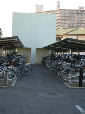 Other. Mansion in the parking lot is in place, Ease of use is good