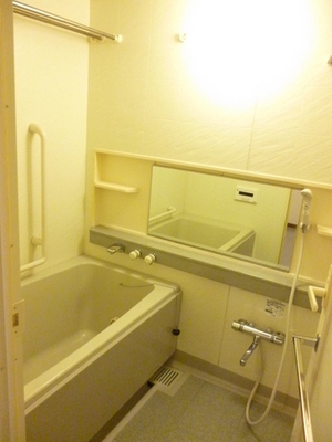 Bath. Typical indoor photo. Bathroom Dryer ・ You can reheating happy