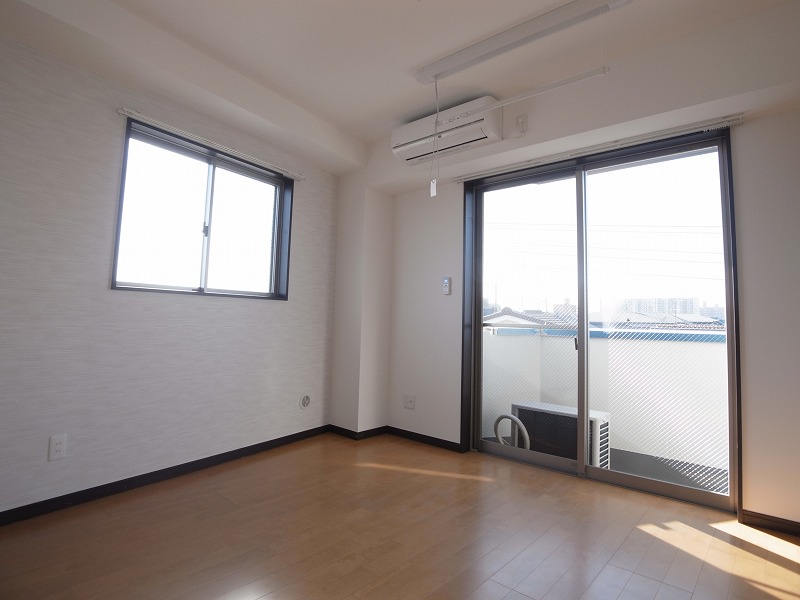 Living and room. Bright Western-style in two-sided lighting