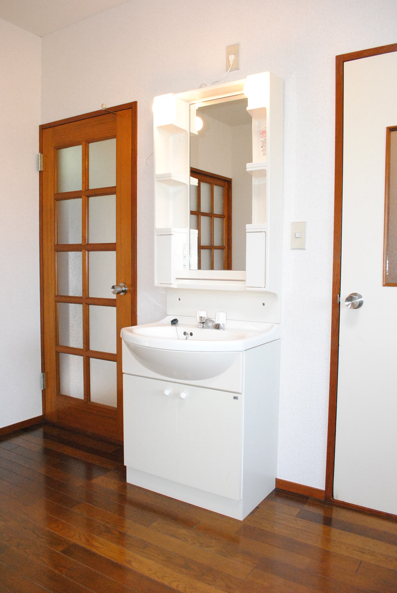 Other Equipment. Wash basin