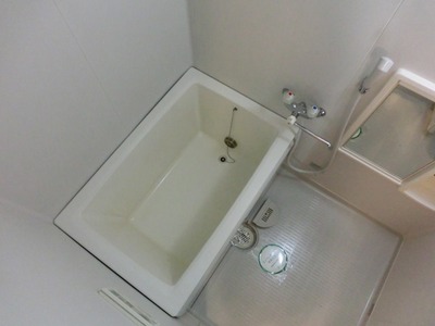 Bath. Bus with reheating