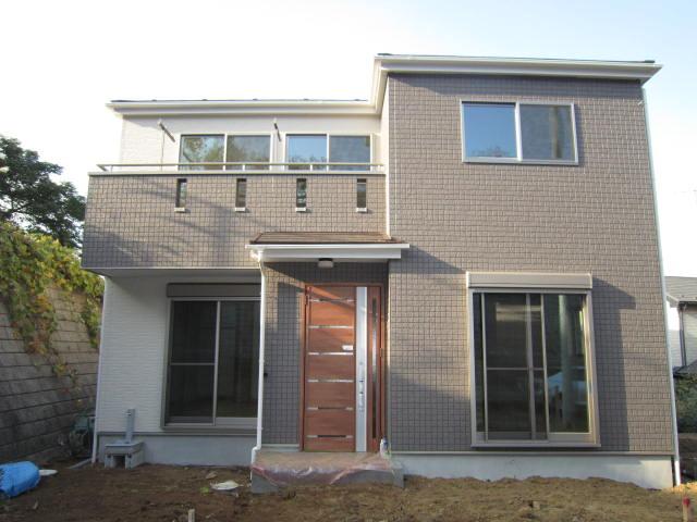 Building plan example (exterior photos). Building plan example