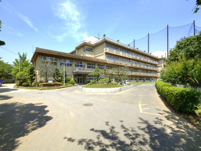 Junior high school. 1261m to the Chiba Municipal Amado Junior High School