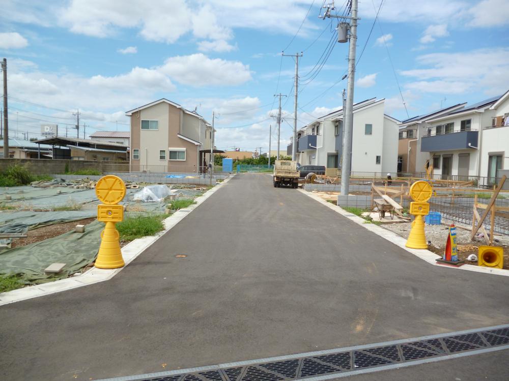 Local photos, including front road. Local (September 2013) Shooting