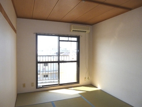 Living and room. You calm. . . .