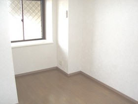 Living and room. North Western-style bedroom?