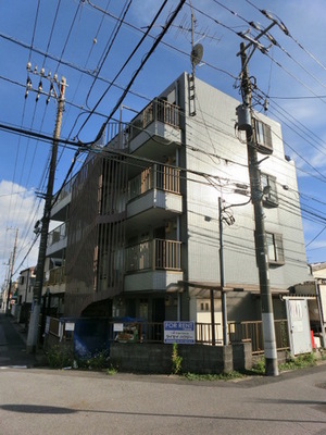 Building appearance. A quiet residential area