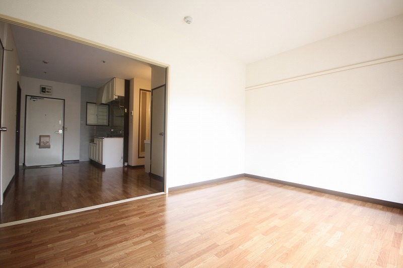 Living and room. Western-style 6 Pledge is connected to the I DK can also be used as a living LDK