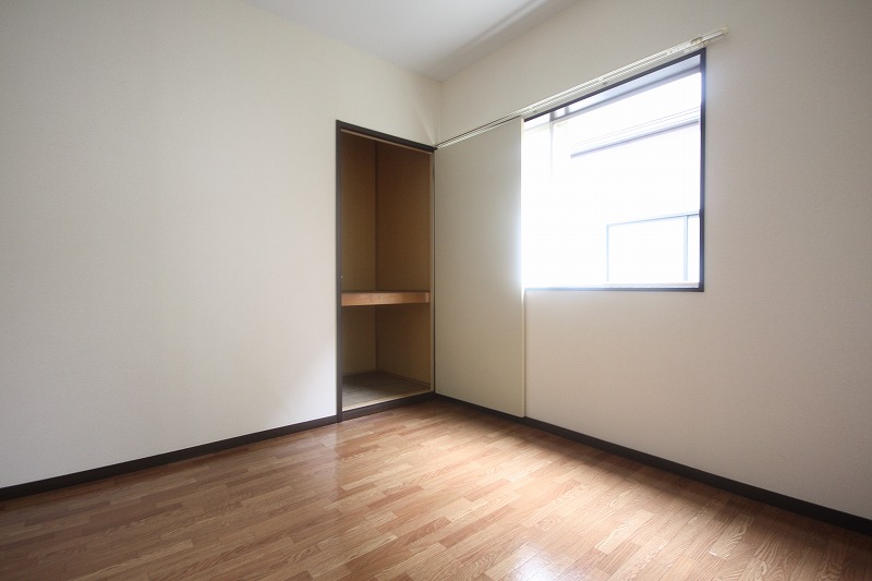 Living and room. There are also housed in the Western-style 4.5 Pledge