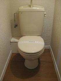 Toilet. Happy to live alone bus ・ Restroom