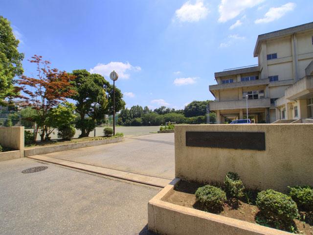 Junior high school. 440m until the Chiba Municipal Asahigaoka junior high school