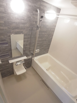 Bath. Daily bath time is fun, Spacious 1 pyeong of bathroom.