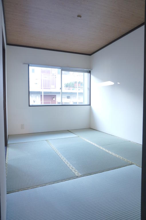 Other Equipment. There is a closet storage in the Japanese-style room ☆  ☆