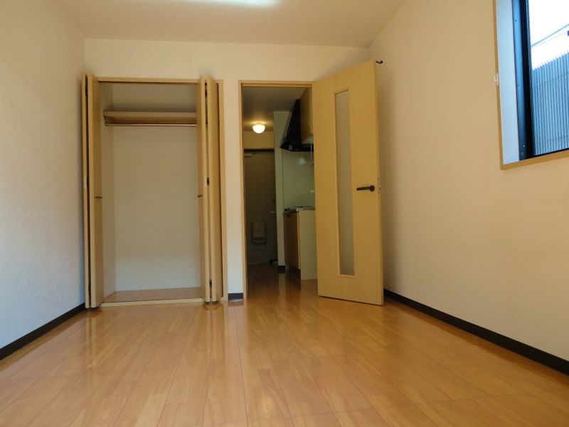 Living and room. Southwest angle dwelling unit