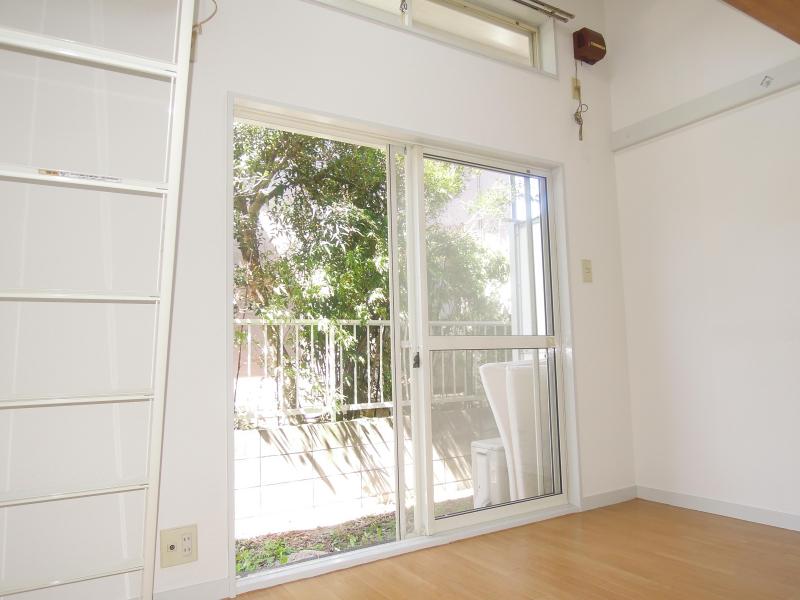 Receipt. Comfort pat to live in a quiet living environment.