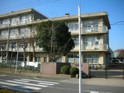 Primary school. 200m to Makuhari Minami elementary school (elementary school)