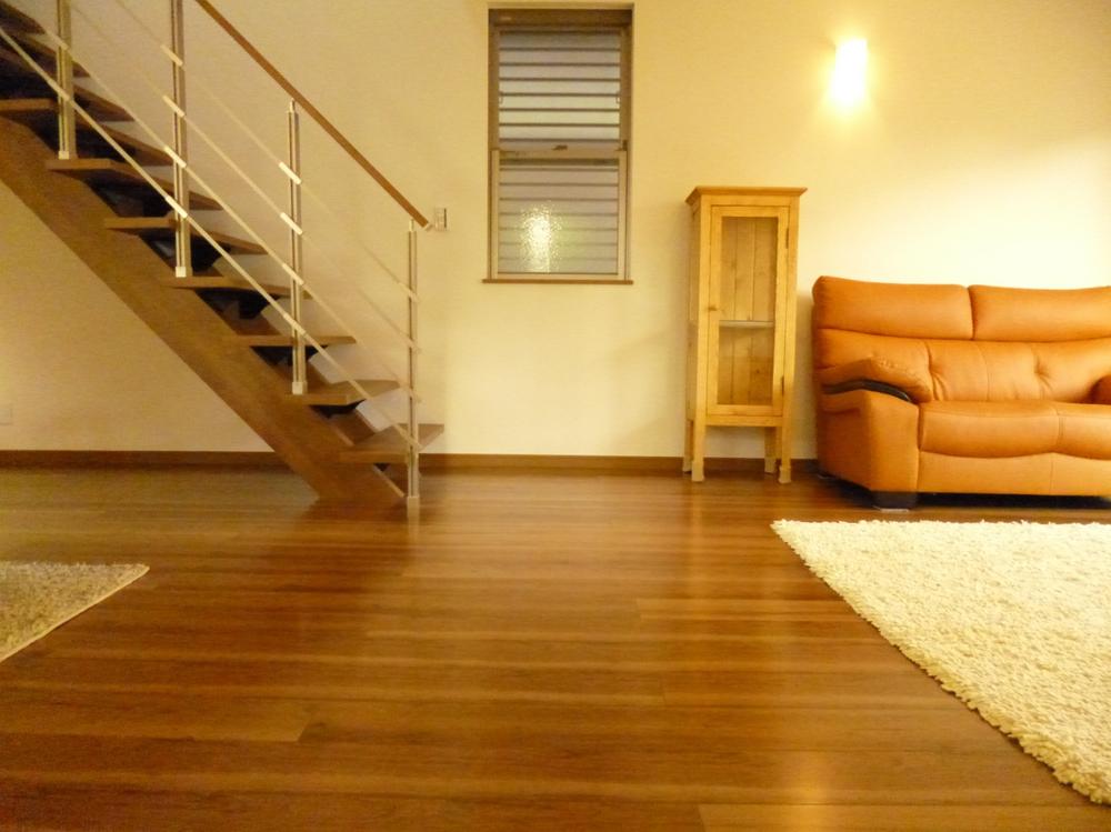 Building plan example (introspection photo).  [ Living example of construction photos ]  The location of the window is important. 