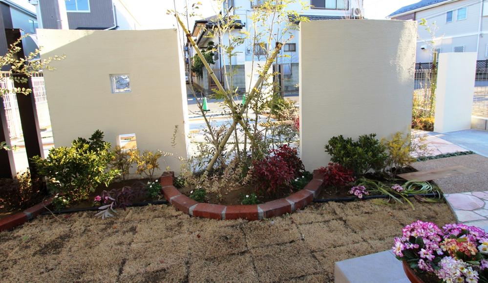 Other.  [ Garden construction example photo ] View from living trees will be the space to heal the heart. 