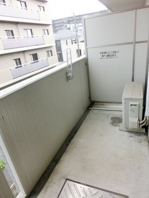 View. There is a balcony (the same type)