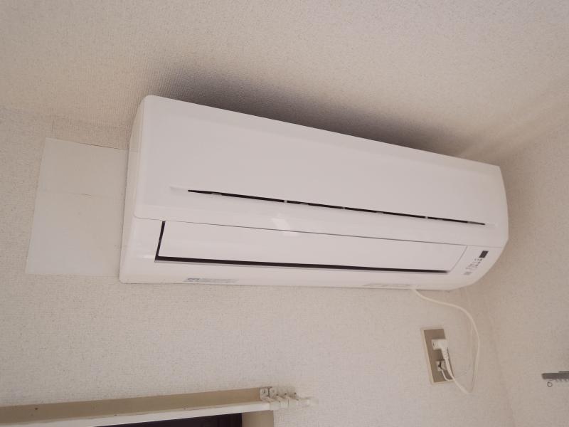 Other Equipment. A single air-conditioned rooms. It is one of the most popular facilities.