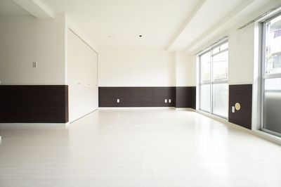 Living and room. It can be used freely in the 19 Pledge of large LDK.