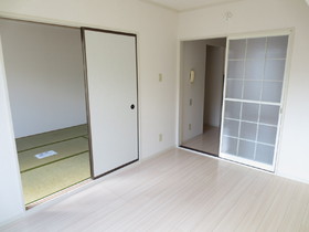 Living and room. I'm glad to use by connecting