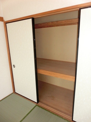 Receipt. Japanese-style storage