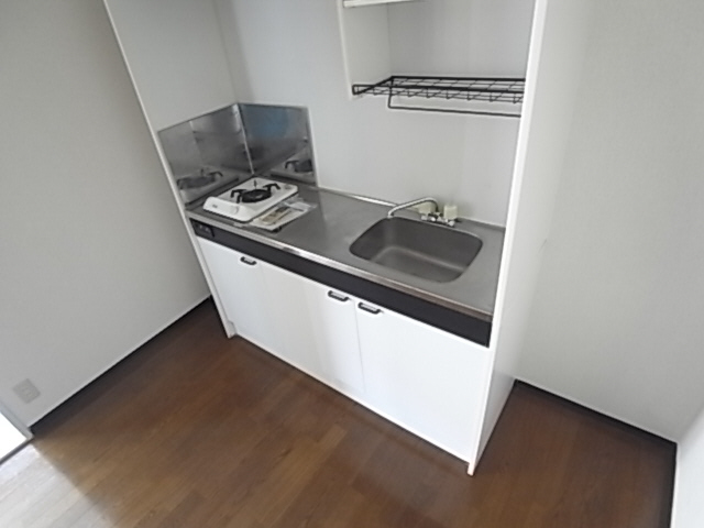 Kitchen. Is a good gas stove 1-neck and usability