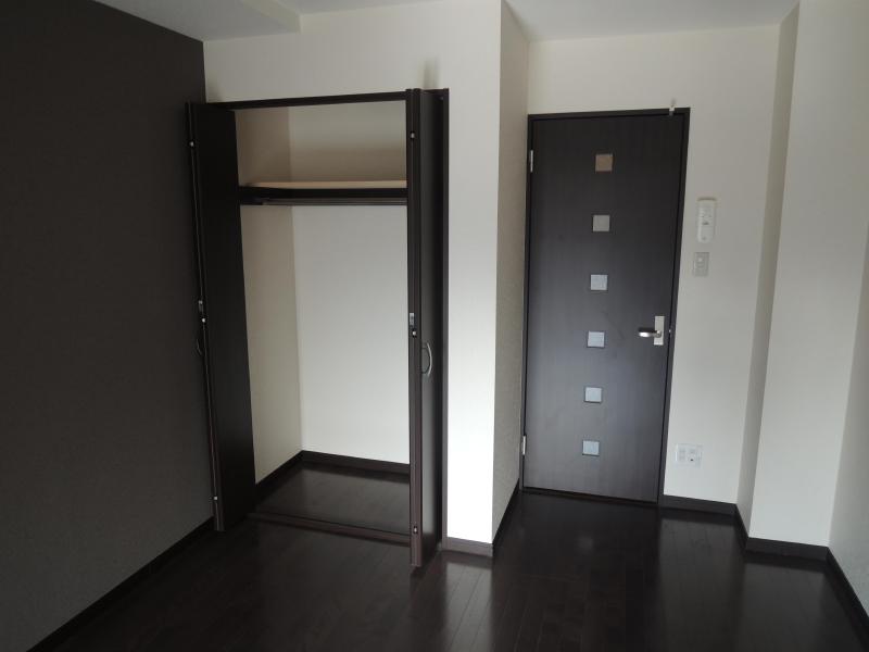 Receipt. Large storage. Joinery of chic design.