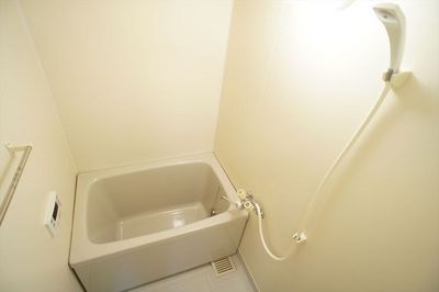 Bath. Also equipped with a reheating, You can enjoy a comfortable bath at any time.