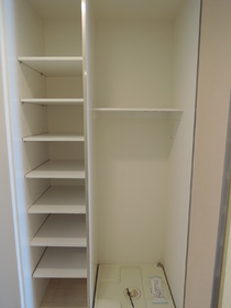 Entrance. Shoe box also large capacity