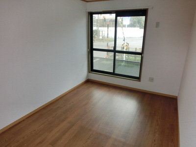 Other room space. Bright room (same type)