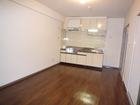 Living and room. Spacious living room ☆