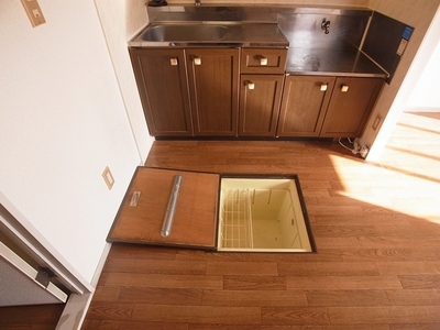 Receipt. There is under-floor storage in the kitchen.