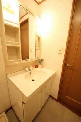 Washroom. For indoor photos of the property separate room