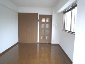 Living and room. Recommended for those who bet faction ☆