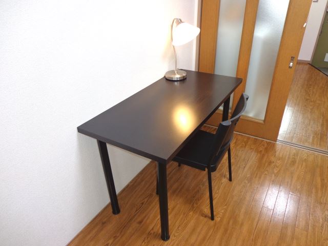 Toilet. Toilets are independent