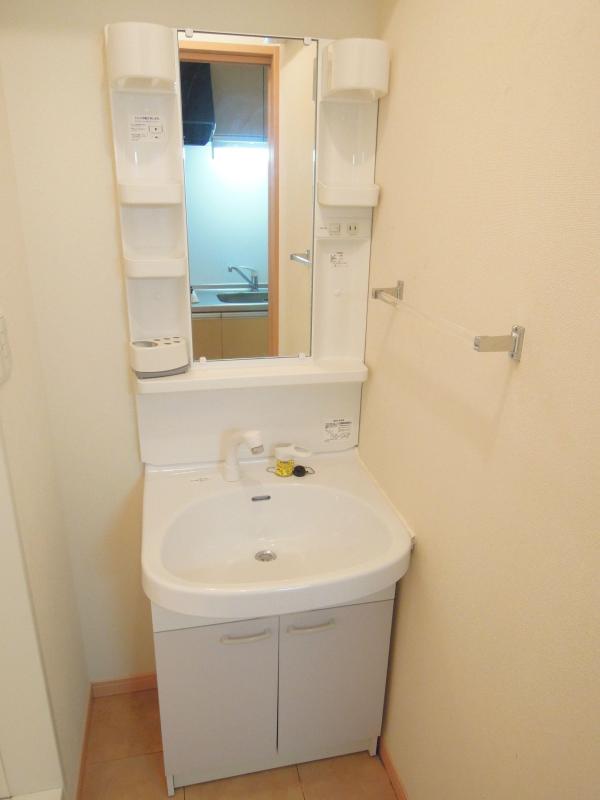 Washroom. Easy also ready in the morning in the wash basin of independence.