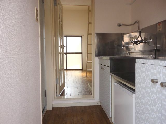 Entrance. Is an image viewed from the front door