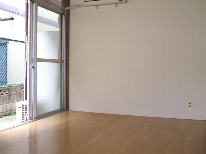 Living and room. Of course, Air Conditioning Anytime you comfortably spend!