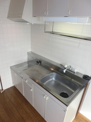 Kitchen. Two-burner stove installation Allowed