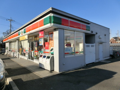 Convenience store. 390m until Thanksgiving (convenience store)